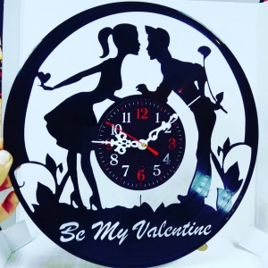 Be My Valentine. Часы из винила